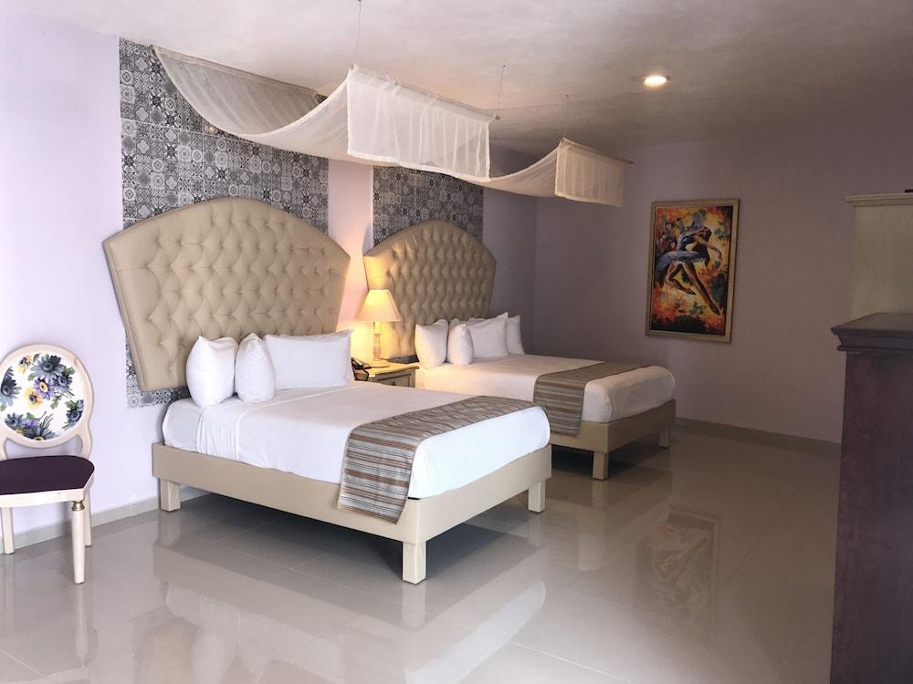 Hotel Lavanda Cas Merida Exterior photo Deluxe Room
