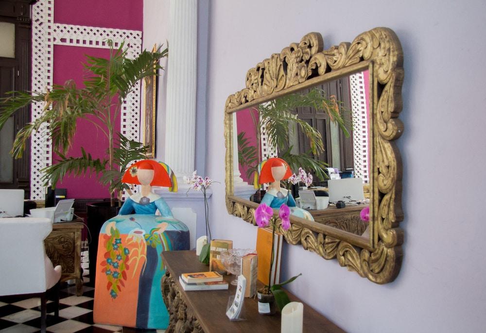 Hotel Lavanda Cas Merida Exterior photo A mirror