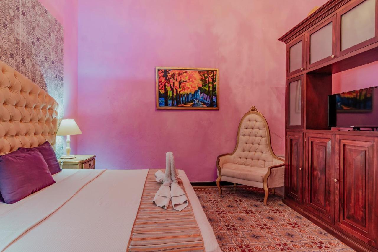 Hotel Lavanda Cas Merida Exterior photo A room at the hotel