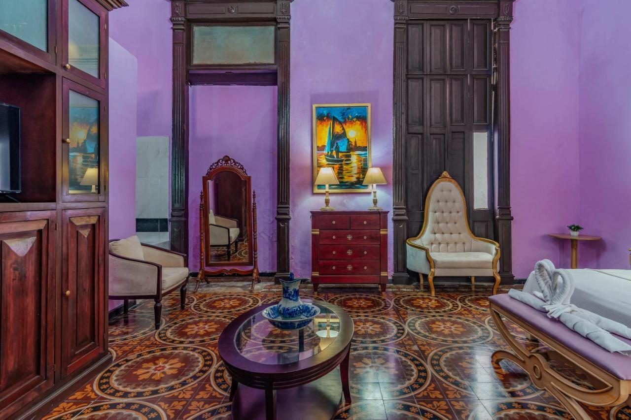 Hotel Lavanda Cas Merida Exterior photo Suite at Hotel El Prado