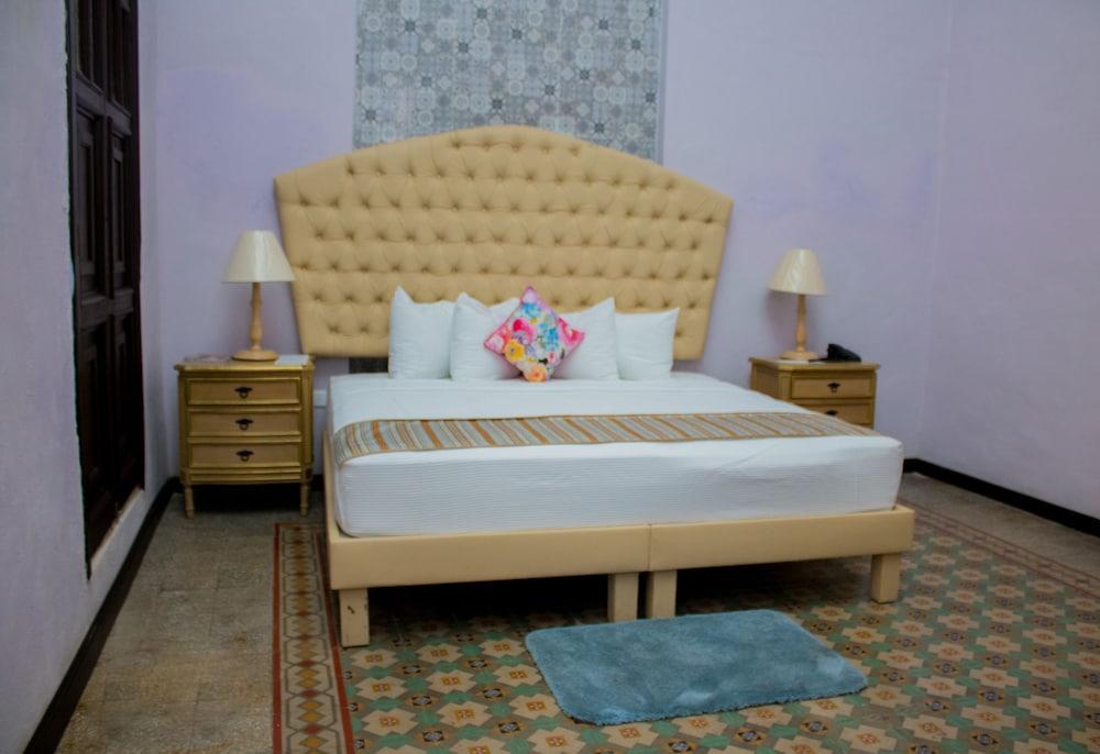 Hotel Lavanda Cas Merida Exterior photo A bedroom at the hotel