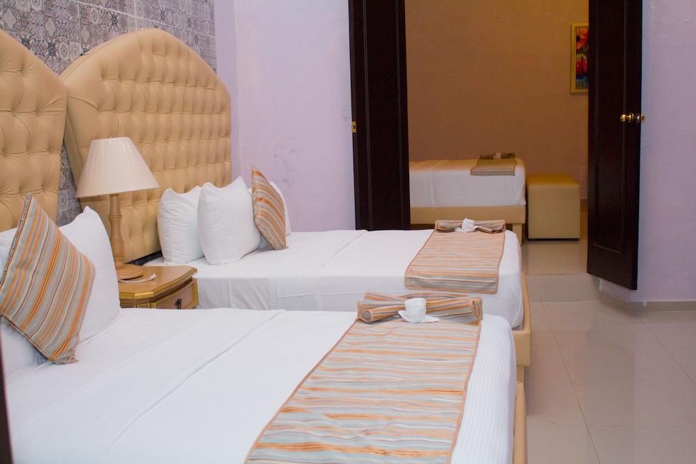 Hotel Lavanda Cas Merida Exterior photo A room at the hotel