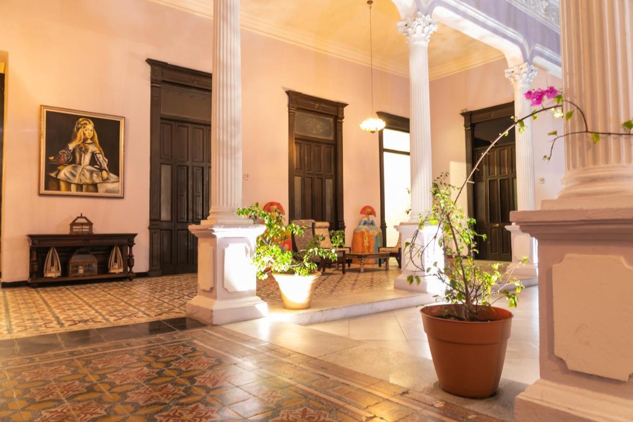 Hotel Lavanda Cas Merida Exterior photo Interior of the hotel
